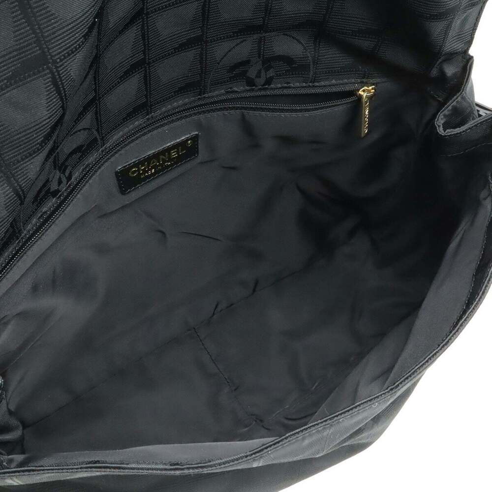 CHANEL Black Shoulder Bag - Picture 8 of 8